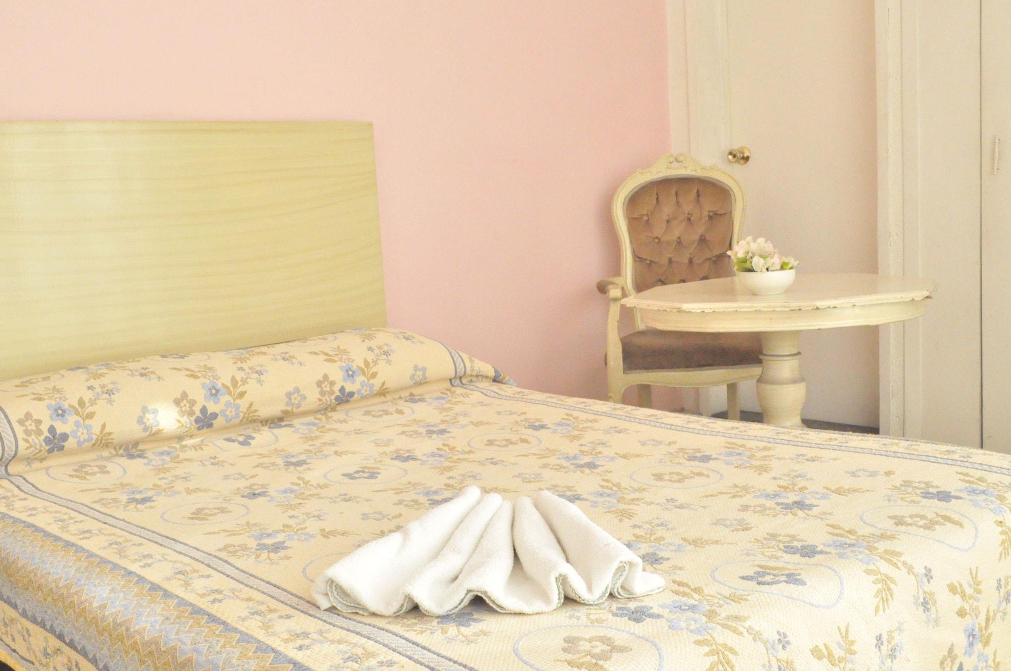 Hotel San Carlos Ирапуато Екстериор снимка